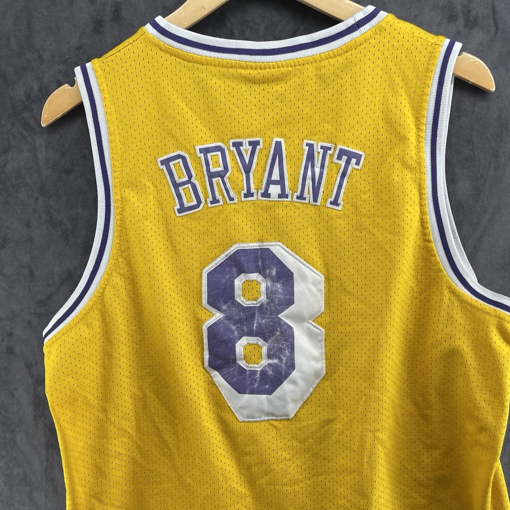 adidas Kobe Bryant #8 Lakers Men's L Hardwood Classics Y2K Jersey Length +2